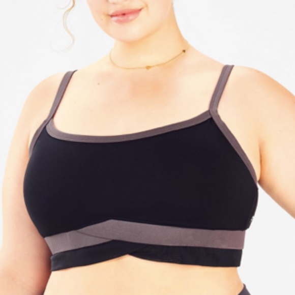 Fabletics Tops - *NWOT* FABLETICS Winn Medium Impact Sports Bra II Fabletics Tops - *NWOT* FABLETICS Winn Medium Impact Sports Bra II